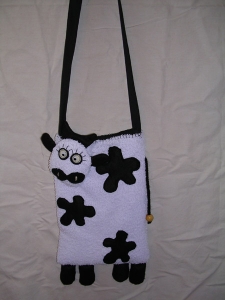 Sac en bandoulière Vache : Sac en serviette de toilette et feutrine. - Largeur : 25 cm  - Hauteur : 30 cm - 