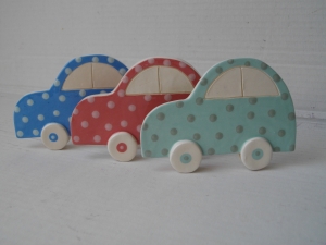 Voiture : Longueur: 12 cm - Prix: 20 €