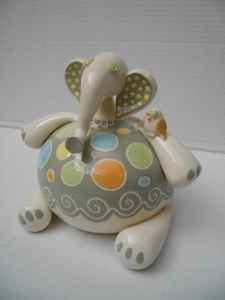 Elephant et petit oiseau : Hauteur : 22 cm - Prix : 60 €