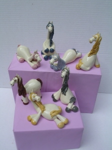 Figurine Cheval : Longueur : 8 cm - Hauteur : 8 cm - Prix : 16 €