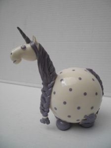 Licorne : Hauteur : 12 cm - Prix : 35 €