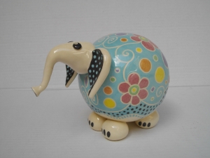 Sculpture Elephant : Hauteur : 18 cm - Prix : 50 €
