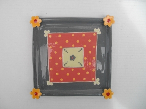 Plat  : Longueur: 20 cm X 20 cm - Prix: 22 €