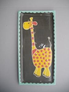 Plat Girafe : Longueur: 30 cm X 15 cm - Prix: 25 €