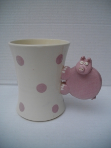 Tasse Cochon : Hauteur : 12 cm - Diamètre : 10 cm - Prix : 23 €