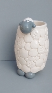 Vase Mouton : Hauteur : 28 cm - Prix : 40 €