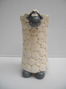Vase Mouton : Hauteur : 28 cm - Prix : 40 €